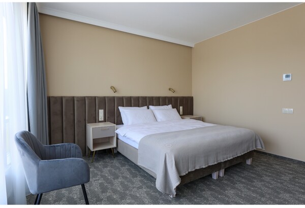 Nakvynė su SPA dviem „Suncity Hotel“ Šiauliuose