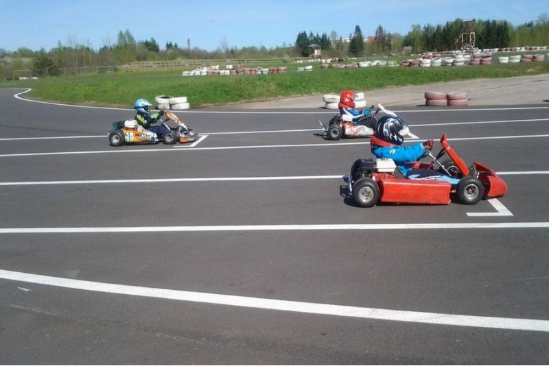 Pasivažinėjimas kartingu Anykščiuose 4 asmenims