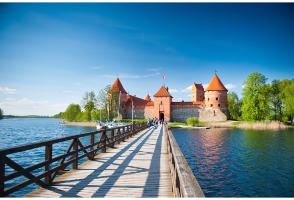 Kelionė laivu „Nepažinti Trakai“ 4 asmenų šeimai
