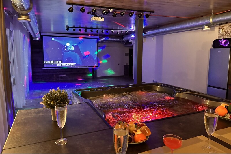 Išskirtinė nakvynė su SPA poilsiu „Skyhouse SPA Cinema“