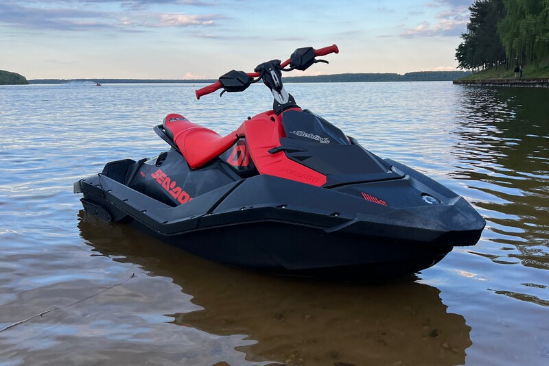 Vandens motociklo nuoma Kauno mariose