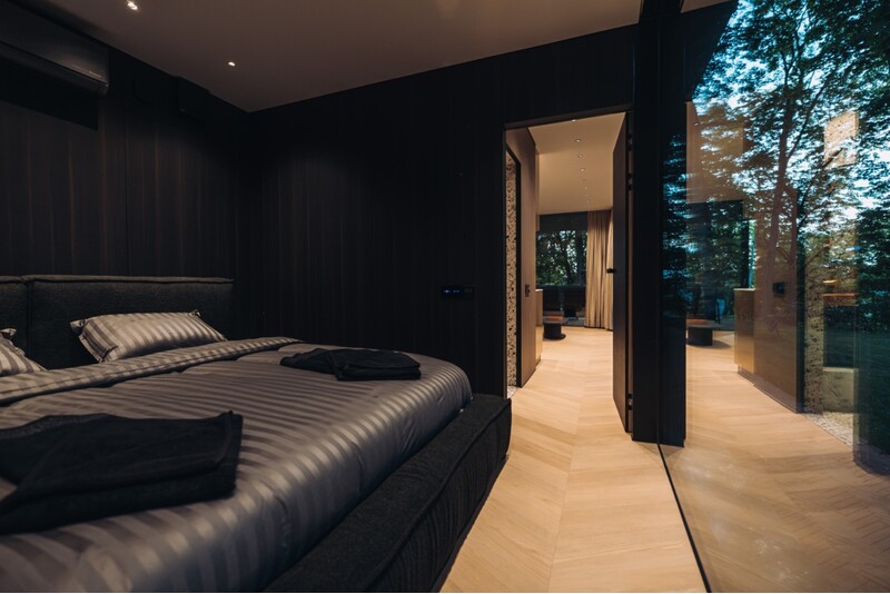 Nakvynė „Stars Resort“ su sauna ir sezoniniu poilsiu baseine šeimai