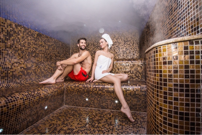 Nakvynė prie jūros su vakariene + DOVANA „SPA Amber Palace“ Palangoje