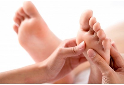 Pėdų ir kojų masažas salone „Vilniaus masažo klinika“ Vilniuje