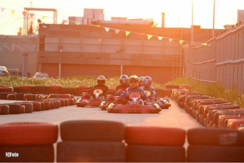 Pasivažinėjimas kartingais „TopKart“ Šiauliuose