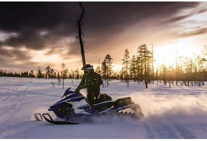 Pasivažinėjimas sniego motociklu Rygoje