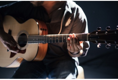 Gitaros kursai Kaune (4 individualios pamokos)