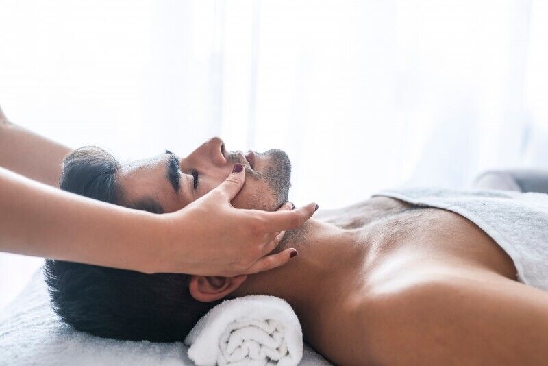 Energijos suteikianti veido procedūra vyrams + veido masažas