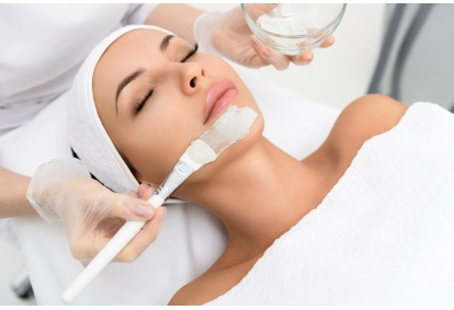 Guinot odos atjauninimo procedūra „Hydra Peeling“ Gama Galant Šiauliuose