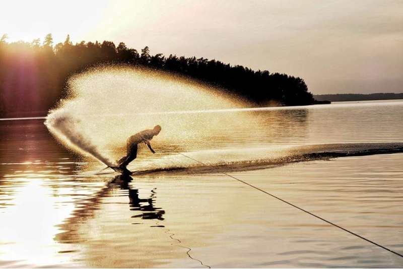 Wakeboarding – pramogos greitaeigiu kateriu Kaune