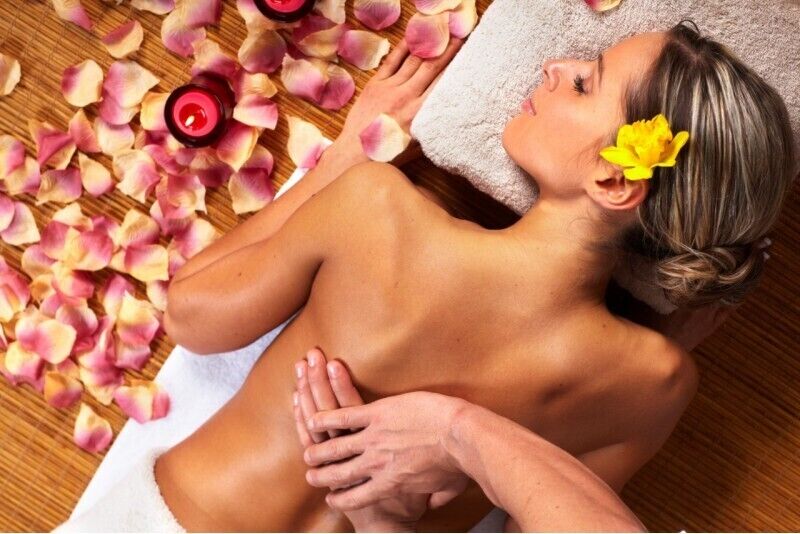 Kūno puoselėjimo procedūra hamame ir veido masažas „Rožių kerai” Kaune