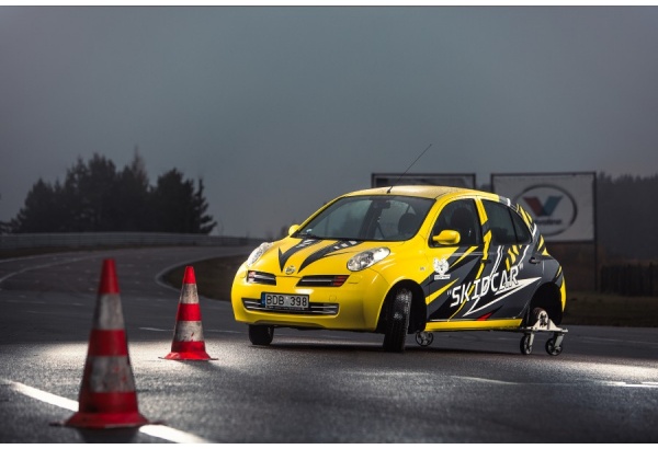 Slydimo pamoka su SKIDCAR automobiliu Kaune