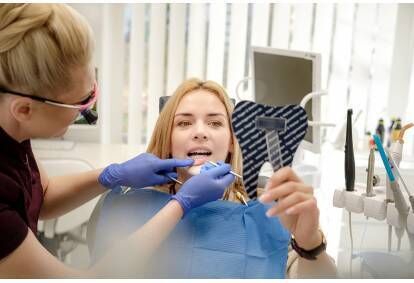 Profesionali burnos higiena odontologijos klinikoje „Šypsenos akademija“