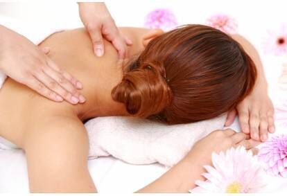 Terapinis nugaros masažas salone „Gydančios rankos“ Klaipėdoje
