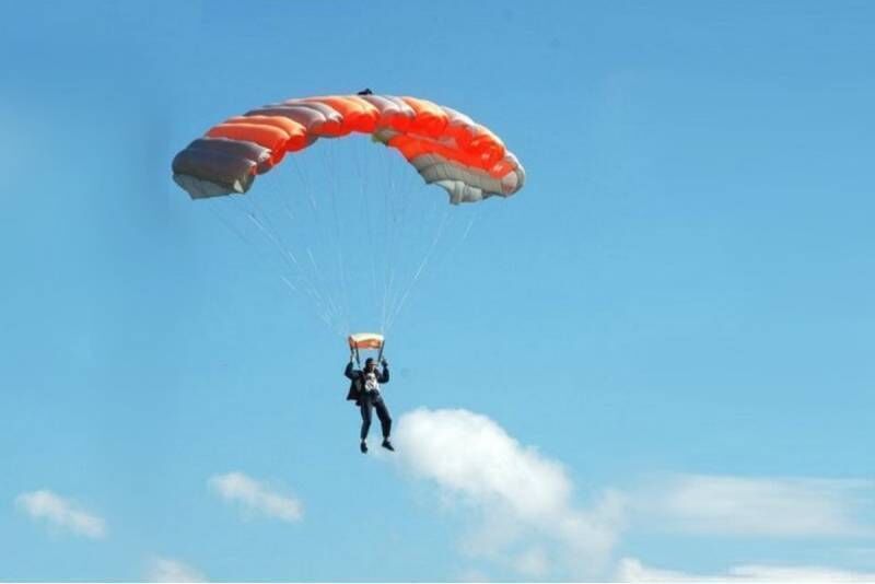 Šuolis sparno tipo parašiutu + vaizdo klipas Sasnavos aerodrome Marijampolėje