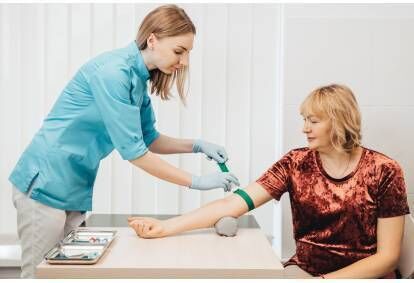 Išplėstinė moters kraujo ištyrimo programa klinikoje „Biofirst“ Kaune