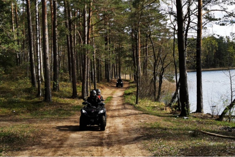Žygis keturračiais Labanoro girioje