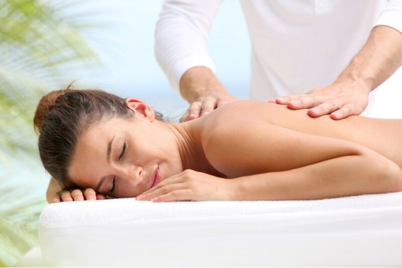 Atpalaiduojantis gydomasis nugaros masažas
