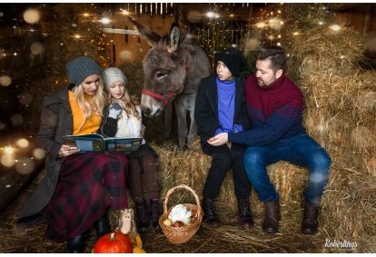 Kalėdinė šeimos fotosesija pasirinktoje vietoje Vilniuje
