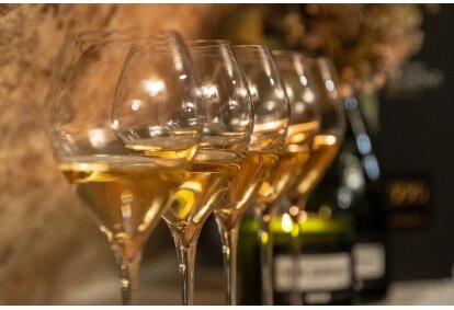 Pažintinė šampano ir putojančių vynų degustacija Vilniuje