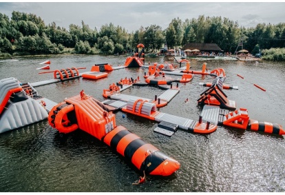 Apsilankymas vandens batutų parke „Water Inn“ Vilniuje