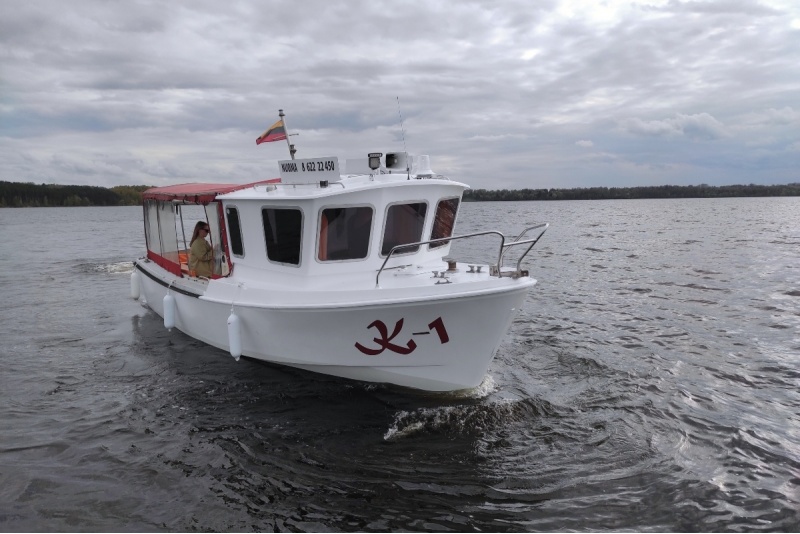 Pasiplaukiojimas laivu K-1 kompanijai po Kauno marias