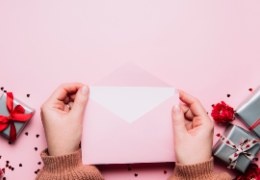 Gimtadienio atvirukai moterims - su gražiais žodžiais