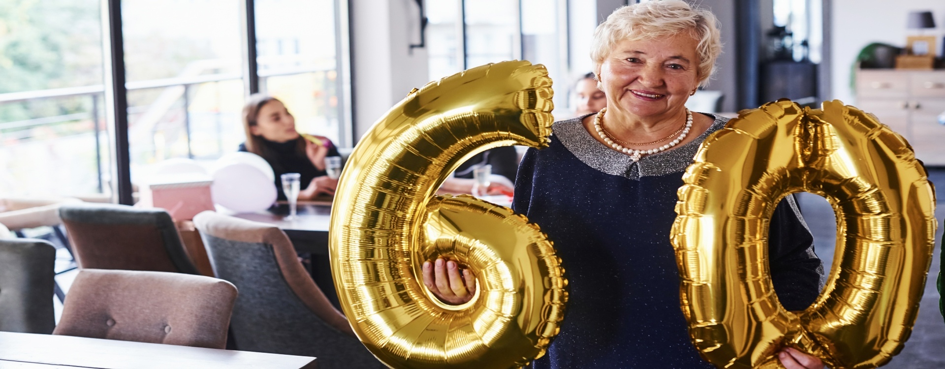 Ką dovanoti 60 jubiliejaus proga moteriai?  TOP 10 idėjų